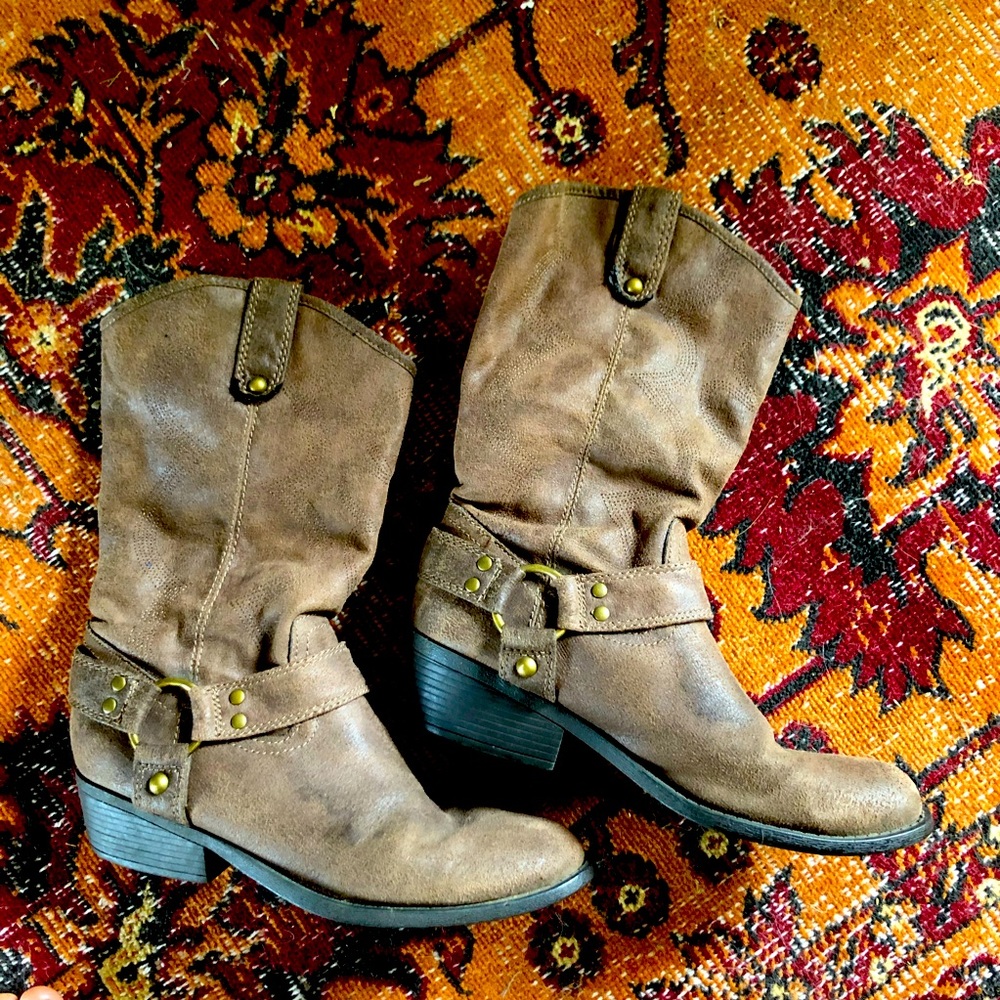 Rampage Faux Suede Western Boots